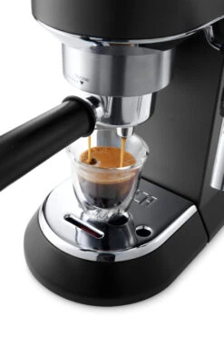 DeLonghi EC685BK Dedica Deluxe Espresso Machine - Black -Coffee Machine DedicaDeLuxe EC685BK espresso