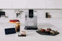 DeLonghi Dinamica ECAM35025SB Espresso Machine -Coffee Machine ECAM35025SB Lifestyles April2019 1