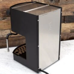 Refurbished Bezzera New Hobby Espresso Machine In Black -Coffee Machine IMG 3067 e82e6d1b 31e2 4299 a38c e473f946a091