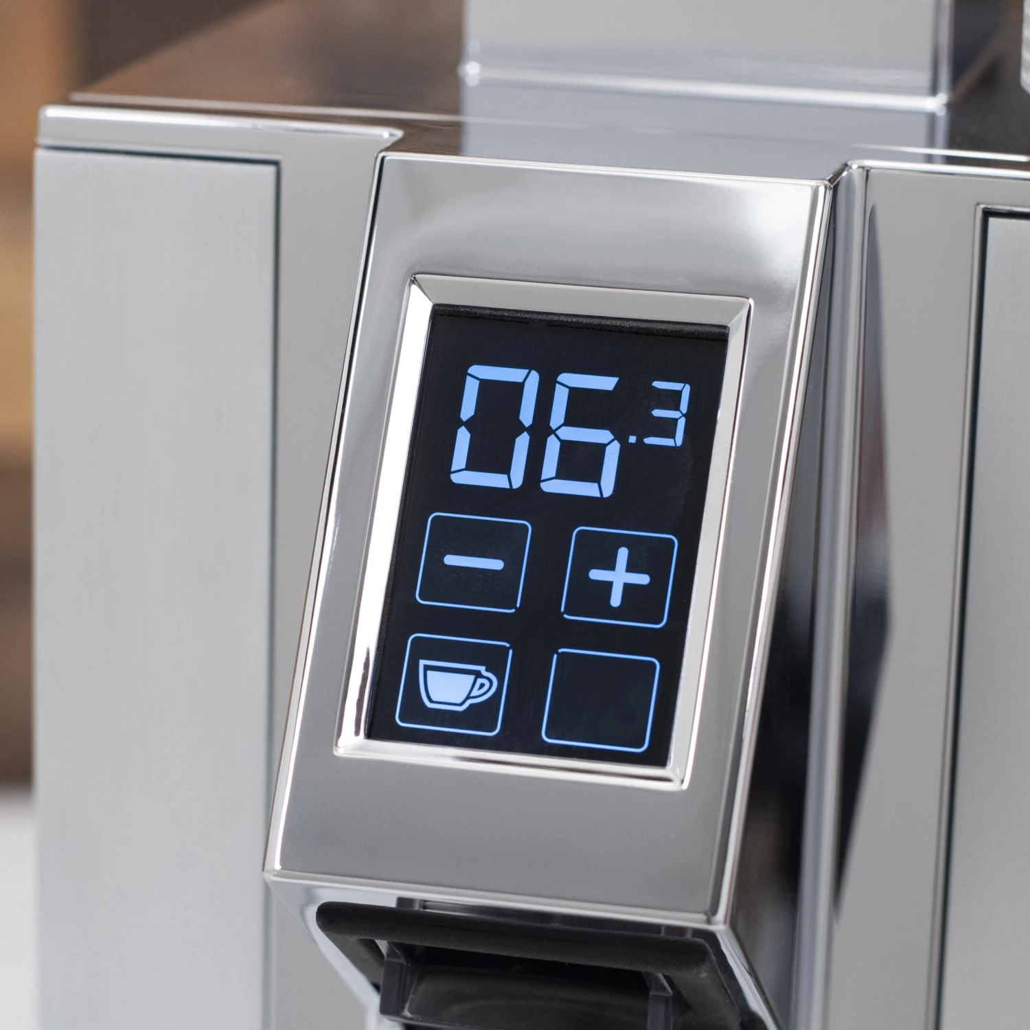 Eureka Mignon Magnifico Coffee Grinder In Polished Natural Silver 9 Eureka Mignon Magnifico Coffee Grinder In Polished Natural Silver - Image 7