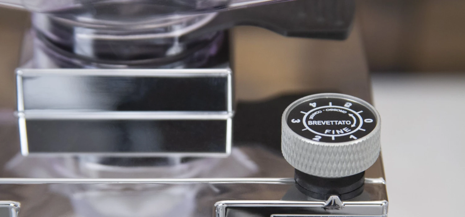 Eureka Mignon Magnifico Coffee Grinder In Polished Natural Silver 15 Eureka Mignon Magnifico Coffee Grinder In Polished Natural Silver - Image 13