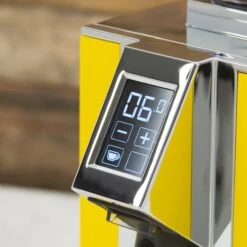 Eureka Mignon Specialita Espresso Grinder In Yellow 17 Eureka Mignon Specialita Espresso Grinder In Yellow -Coffee Machine IMG 6129 4735a90b 29c0 4474 ab7a 804aeb3c9990