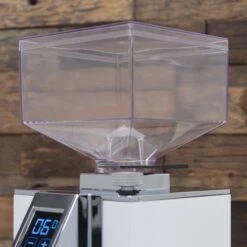 Eureka Mignon Magnifico Coffee Grinder In White -Coffee Machine IMG 6166