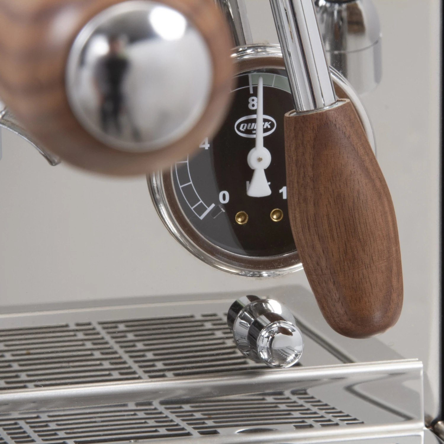 Quick Mill Arnos Espresso Machine With Flow Control - Walnut Accents 4 Quick Mill Arnos Espresso Machine With Flow Control - Walnut Accents - Image 2