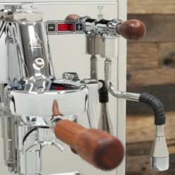 Bezzera Magica PID Espresso Machine With Flow Control - Rosewood 18 Bezzera Magica PID Espresso Machine With Flow Control - Rosewood -Coffee Machine IMG 8543 fc59fd68 c173 4c03 9601 5282e2aa867d