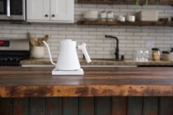 Fellow Stagg EKG 0.9L Kettle - Matte White 9 Fellow Stagg EKG 0.9L Kettle - Matte White -Coffee Machine TG7A0432 1