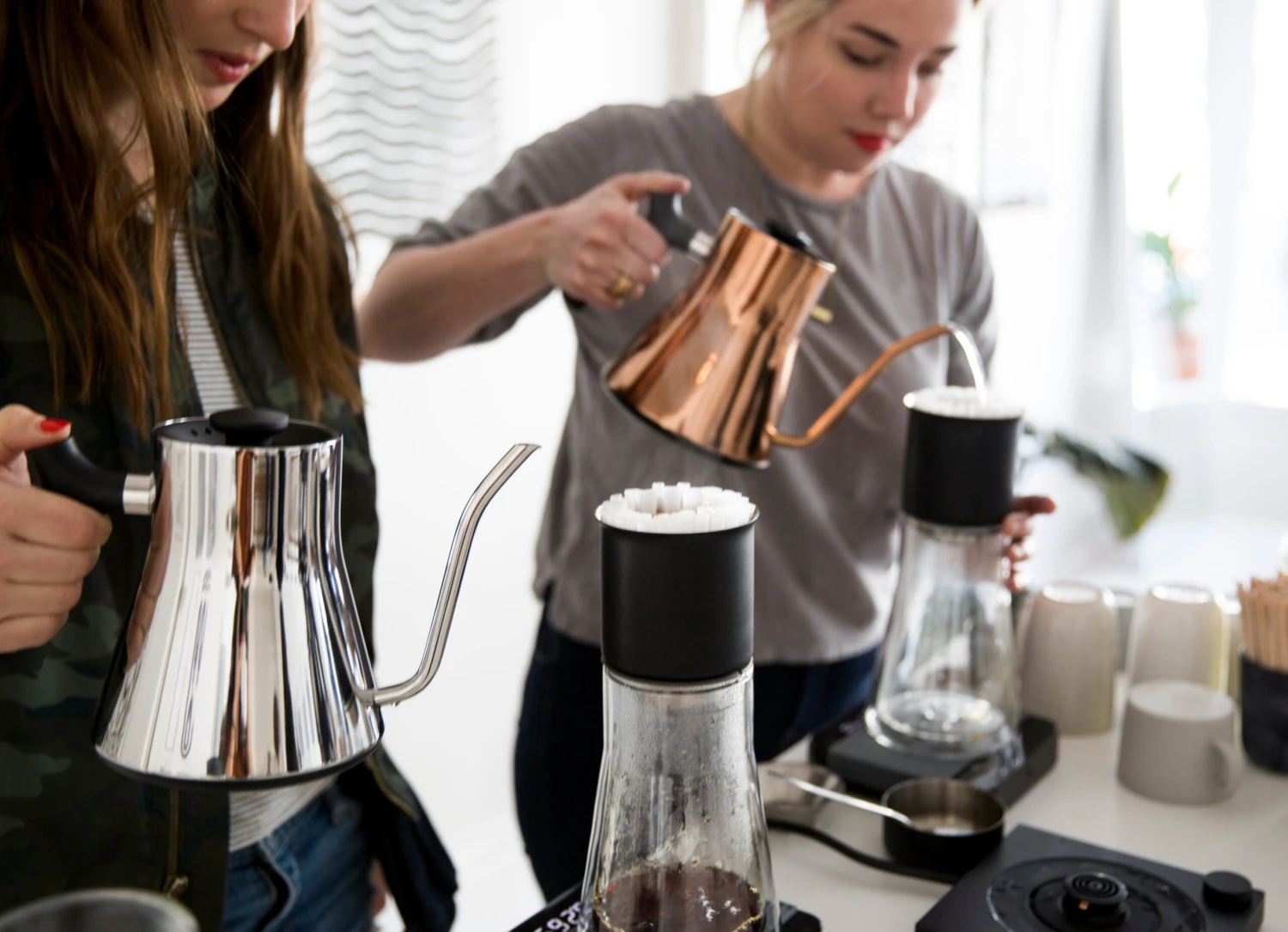 Fellow Stagg EKG 0.9L Kettle - Polished Copper 4 Fellow Stagg EKG 0.9L Kettle - Polished Copper - Image 2