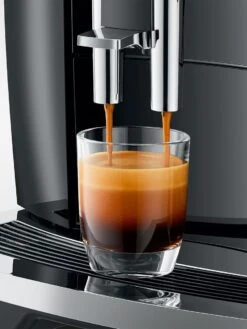 JURA E4 Automatic Espresso Machine In Piano Black -Coffee Machine e4 pianoblack 09
