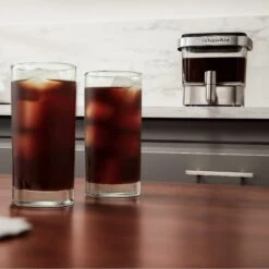 KitchenAid® Cold Brew Coffee Maker - 19 Cup 26 KitchenAid® Cold Brew Coffee Maker - 19 Cup -Coffee Machine kitchenaidcoldbrewmakerlifestyle10